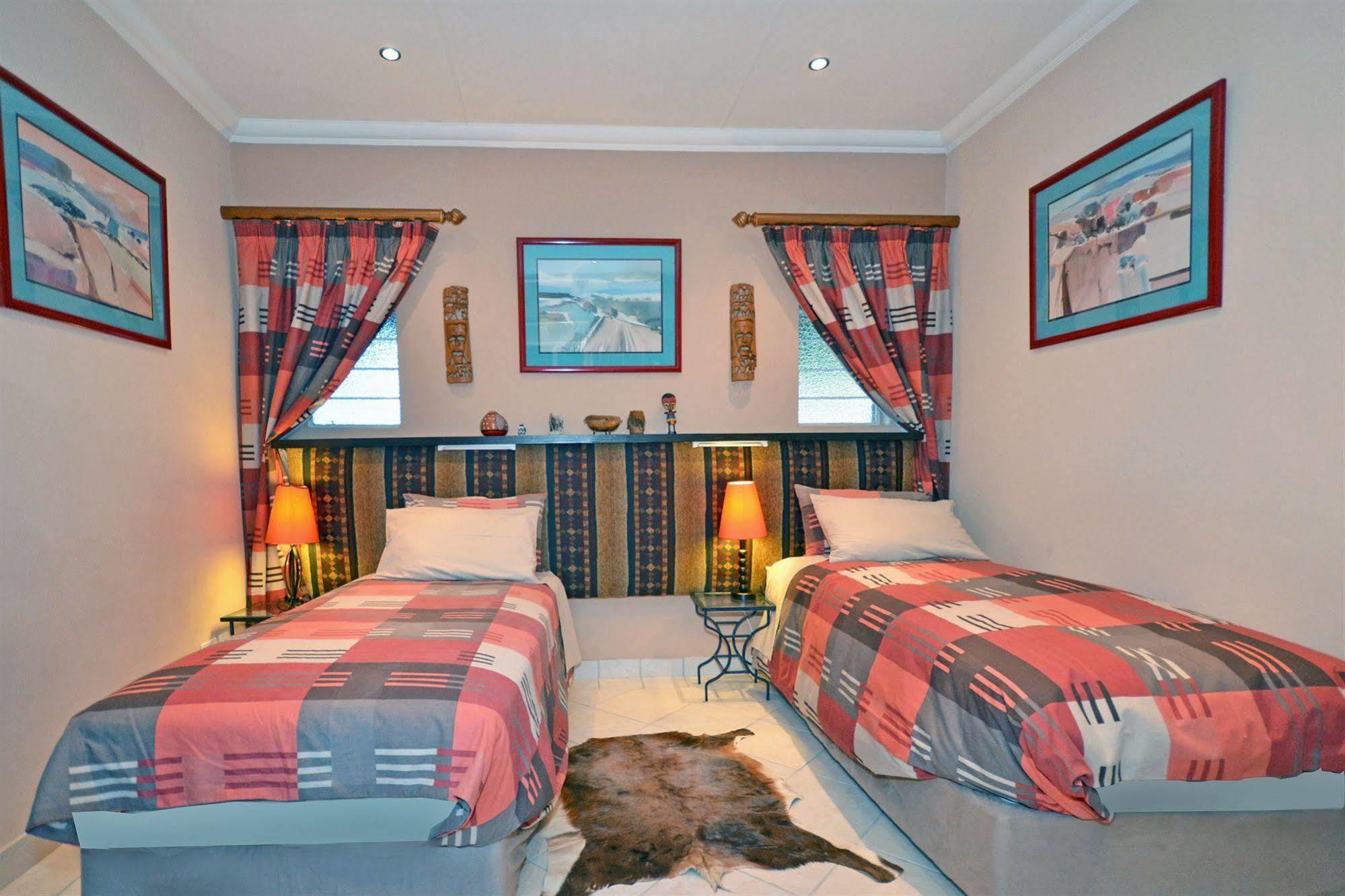 Cherry Tree Cottage B&B Linden Йоханнесбург Экстерьер фото