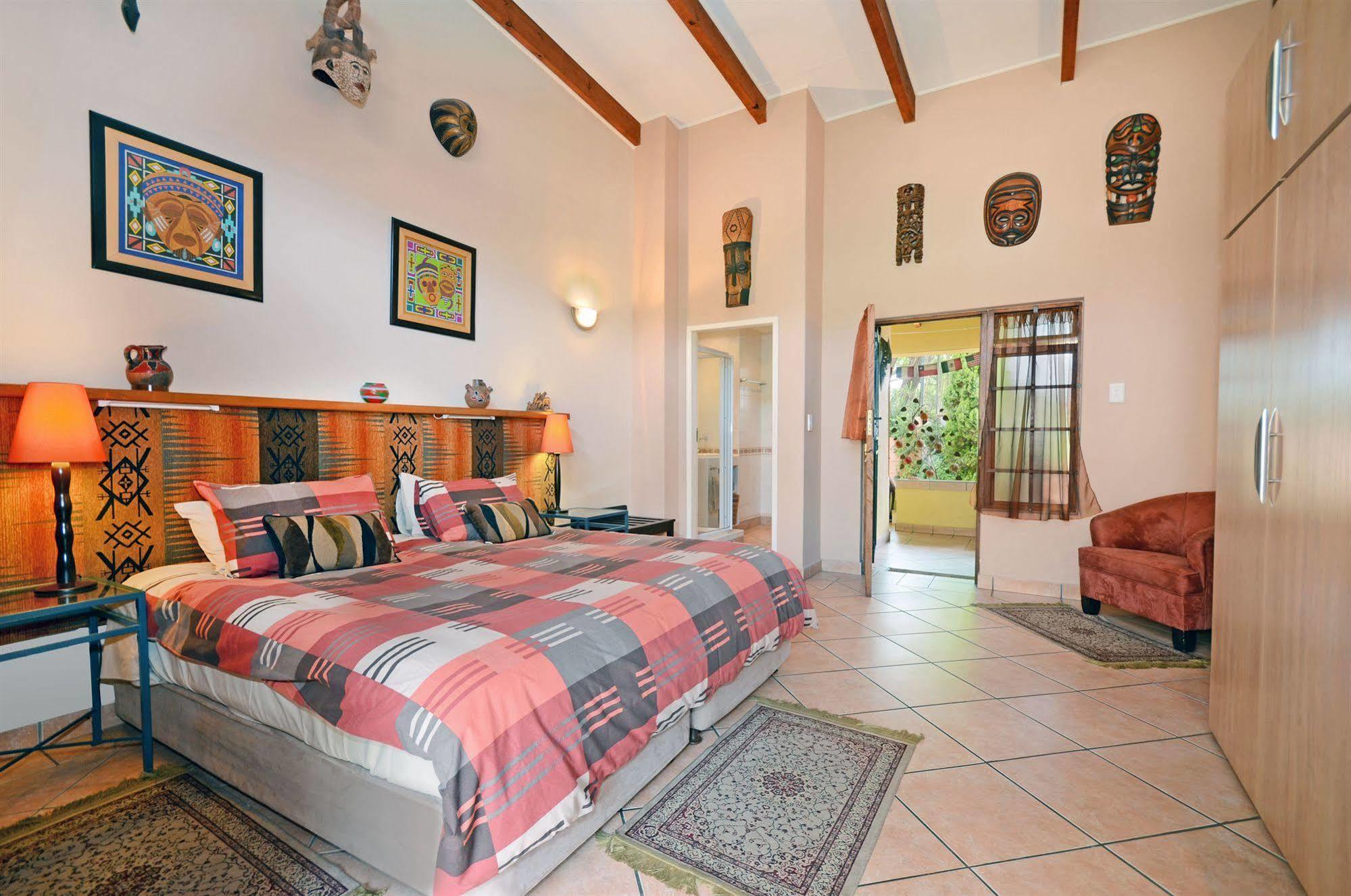 Cherry Tree Cottage B&B Linden Йоханнесбург Экстерьер фото
